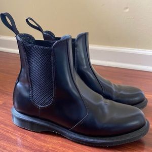 doc martens chelsea boots (US women 8/men 7)